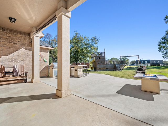 a view of a entrance door of the house
