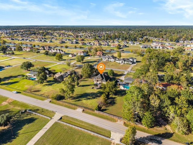 a picture of a wall with a white wall