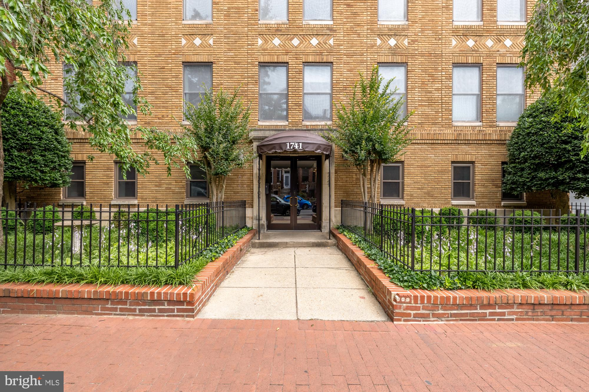 1741 T Street Northwest, Unit 303 Washington, DC 20009 - Photo 2 of 27