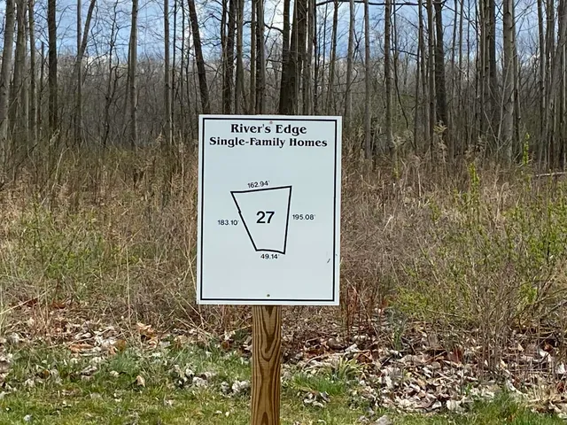 $104,000 | 3381 Rivers Edge Dr., St. Joseph, MI 49085