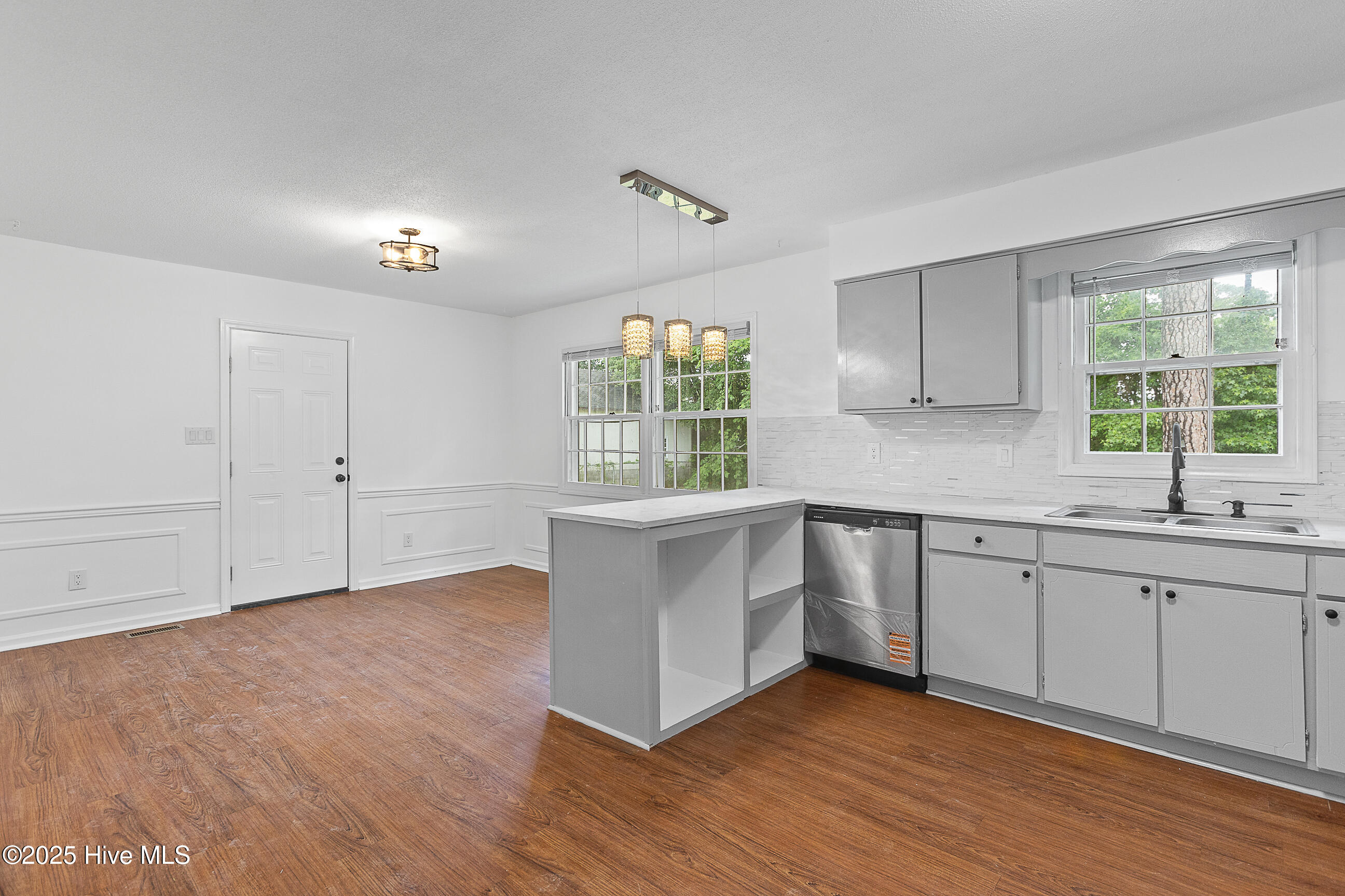 515 Brynn Marr Road Jacksonville, NC 28546 - Photo 9 of 30 09