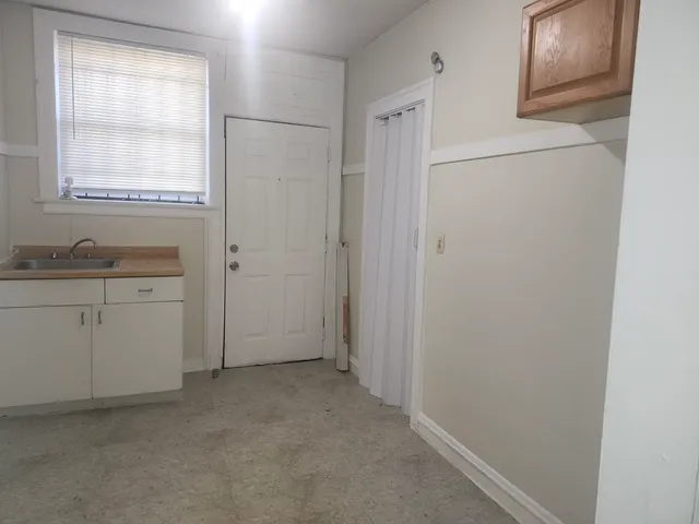 $1,095 | 10812 South King Drive, Unit 2W, Chicago, IL 60628