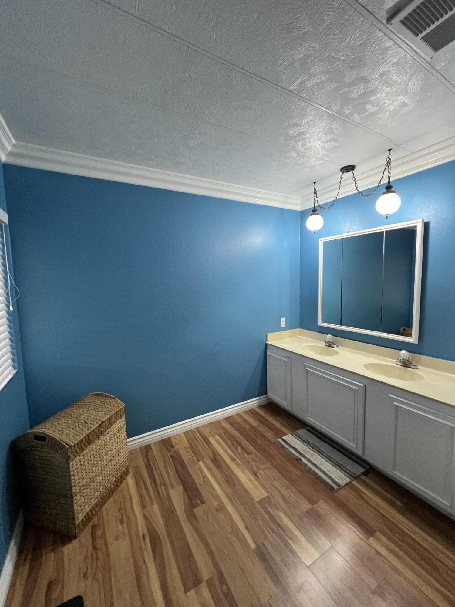300 North Rampart Street Orange, CA 92868 - Photo 20 of 25 IMG_2159