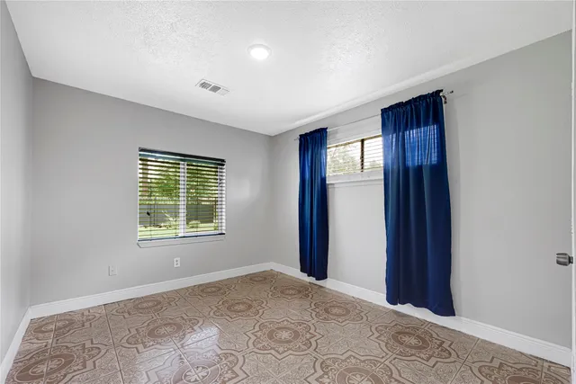 $750,000 | 1613 Wycliffe Drive, Houston, TX 77043