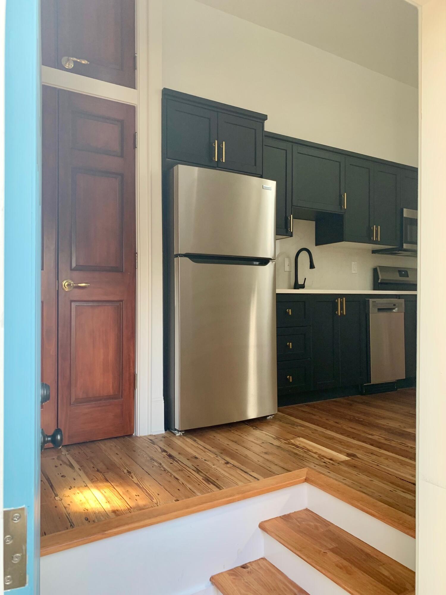 41 Pitt Street, Unit B Charleston, SC 29401 - Photo 8 of 15 IMG_4231