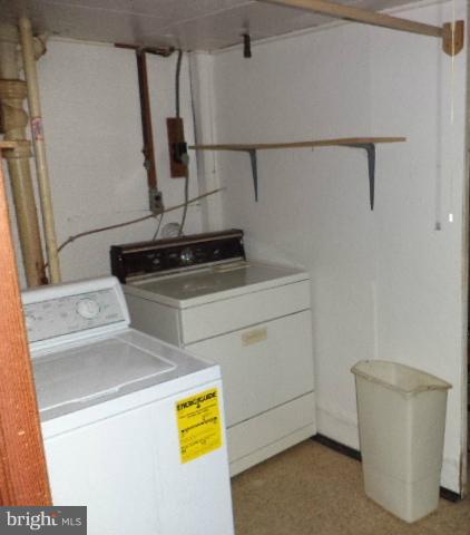 243 Hannes Street Silver Spring, MD 20901 - Photo 5 of 26 Interior (General)