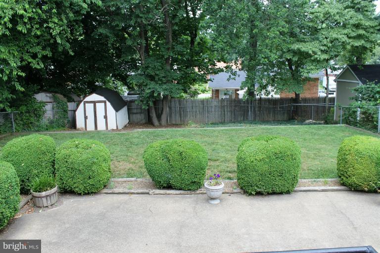 243 Hannes Street Silver Spring, MD 20901 - Photo 6 of 26 Exterior (Rear)