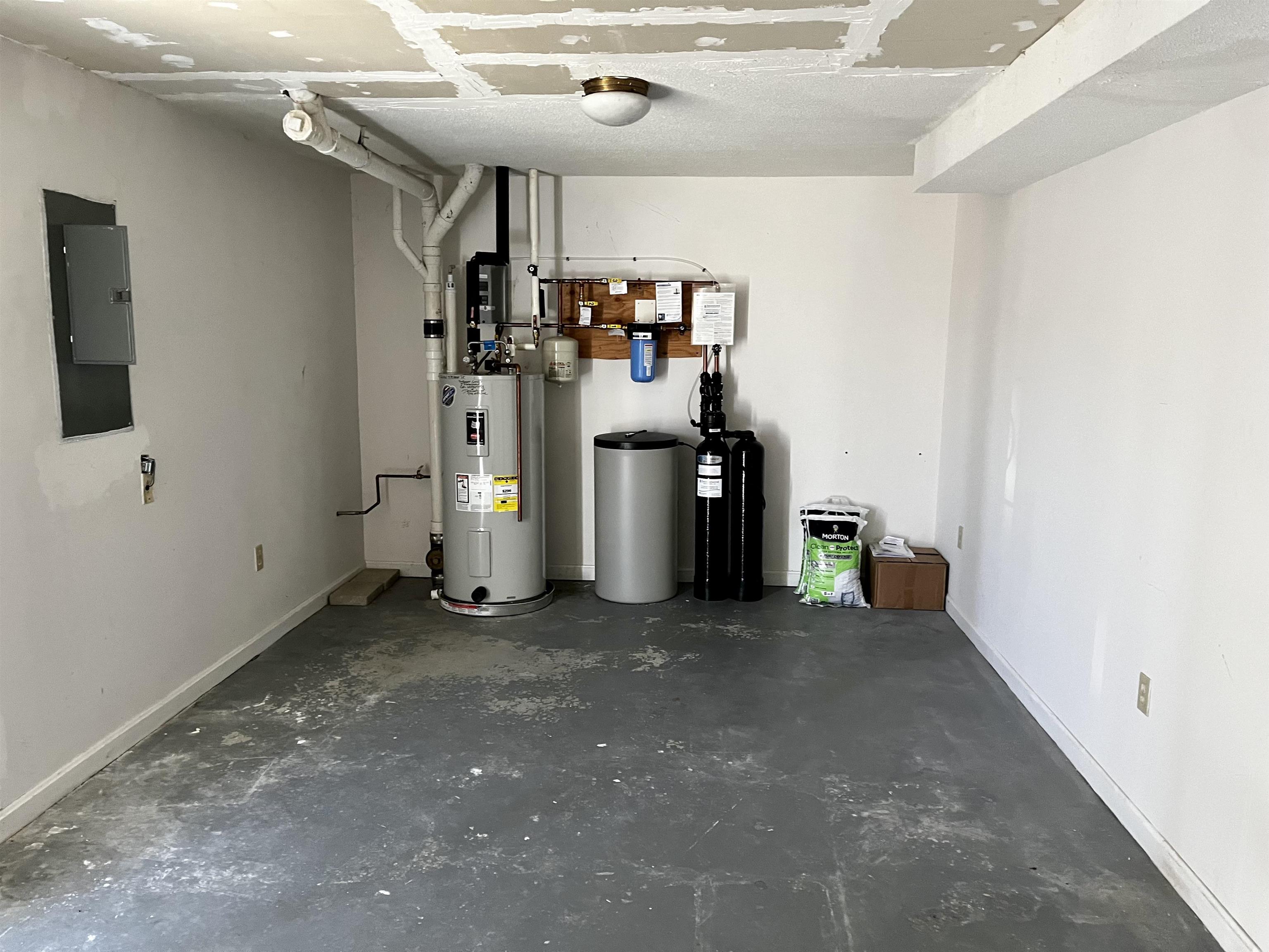 10 East Ridge Road Merrimack, NH 03054 - Photo 12 of 14