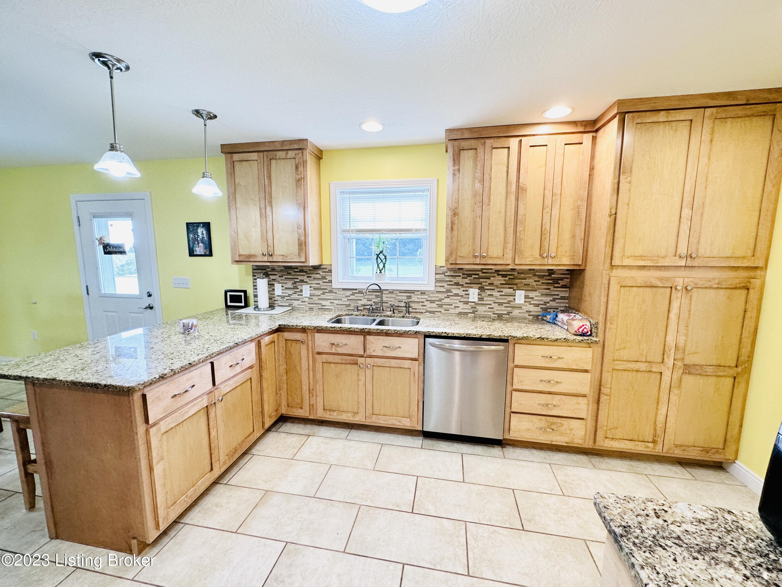 843 Pleasant View Road Millwood, KY 42762 - Photo 30 of 113 Kitchen-12
