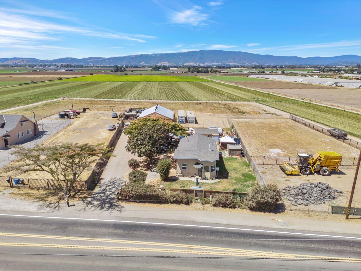 2712 Ferguson Road Gilroy, CA 95020 - Photo 4 of 55