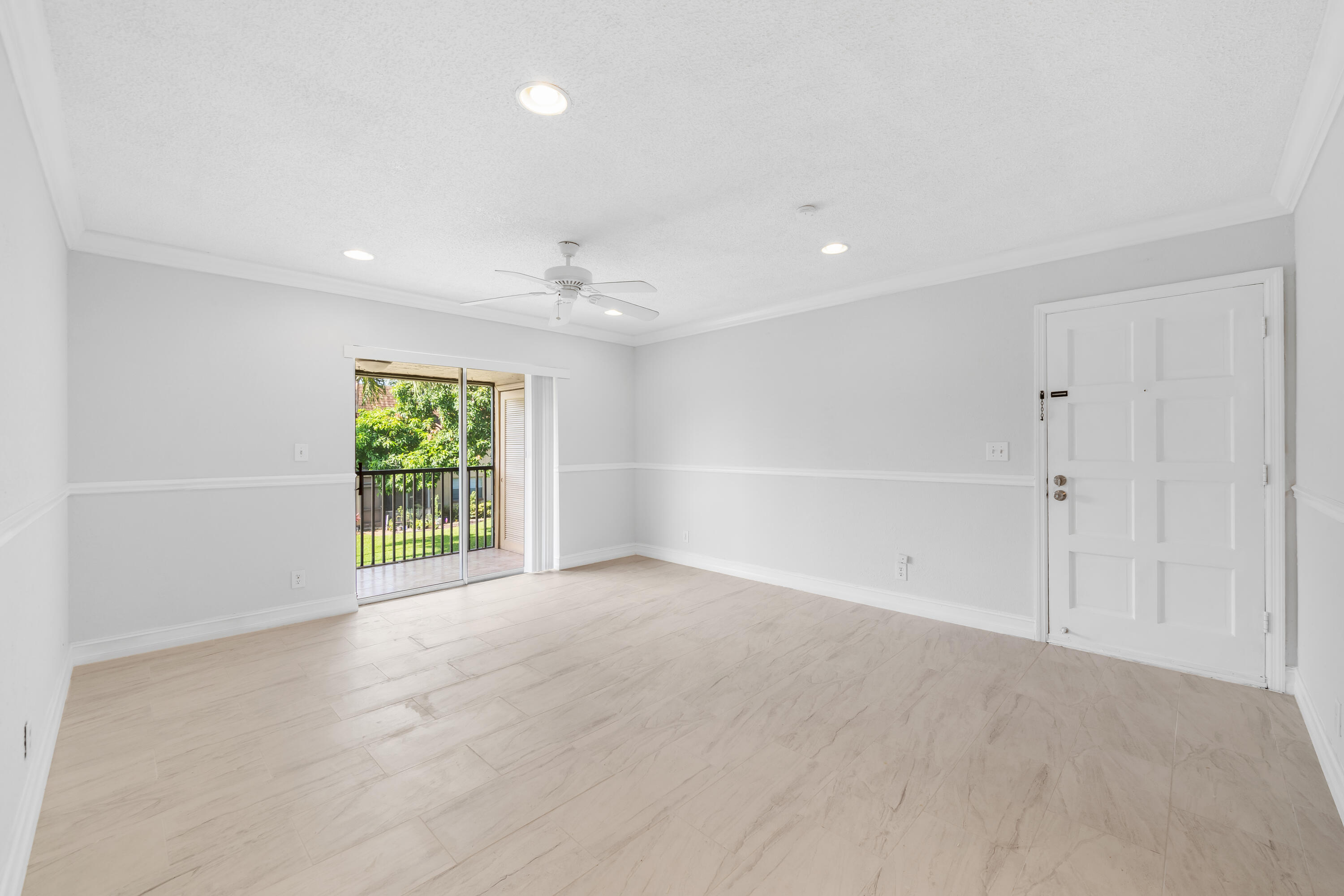 1231 Northwest 13th Street, Unit 470F Boca Raton, FL 33486 - Photo 16 of 31 DSC_6537