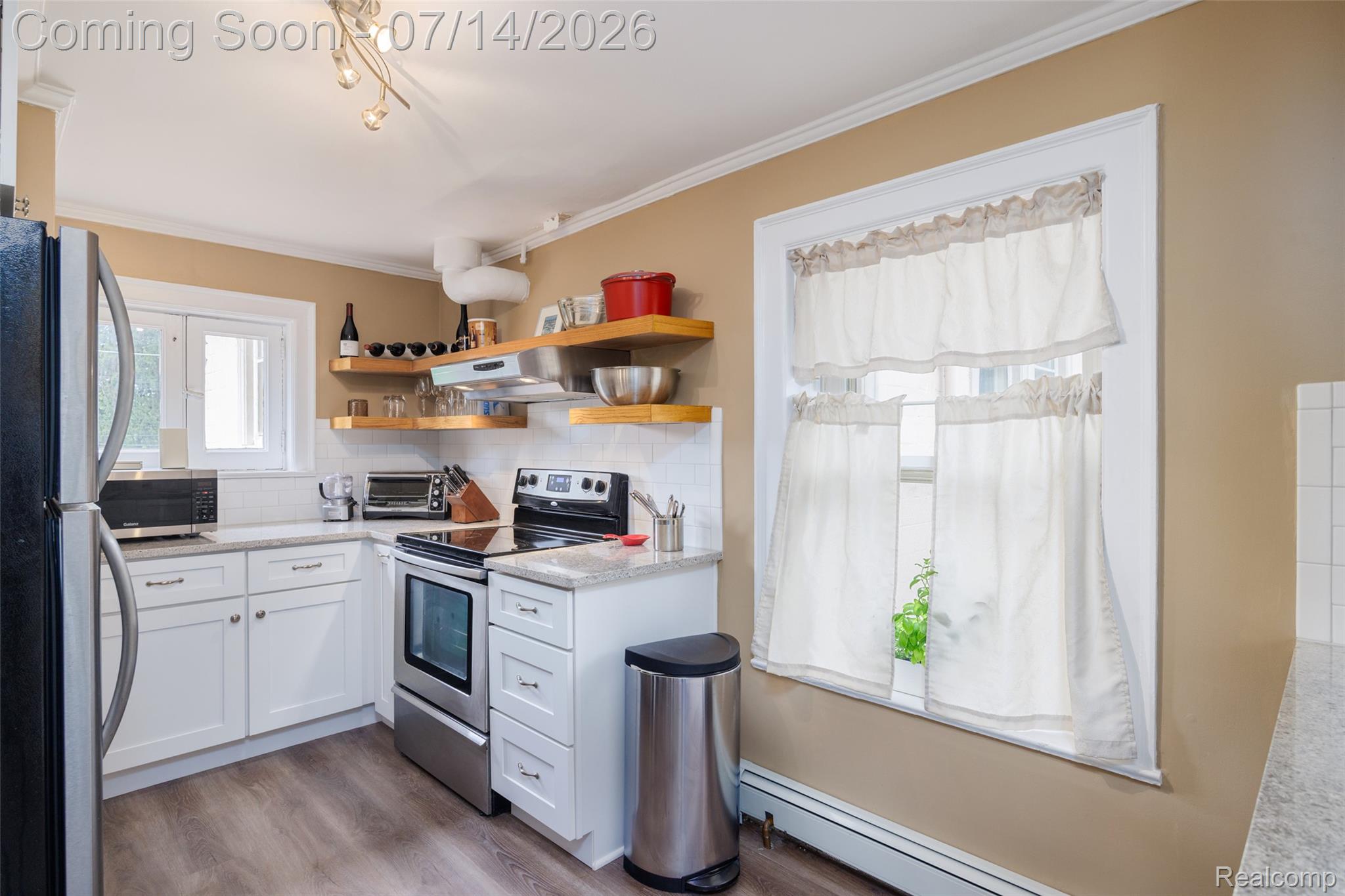 189 Cloverly Road Grosse Pointe, MI 48236 - Photo 73 of 96 Kitchen in guest quarters / carriage house.