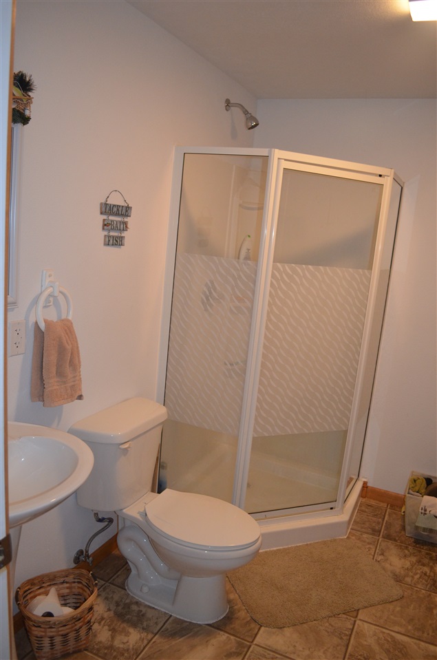 5211 Vinton Road Williamsburg, MI 49690 - Photo 18 of 25 1837489-17.JPG
