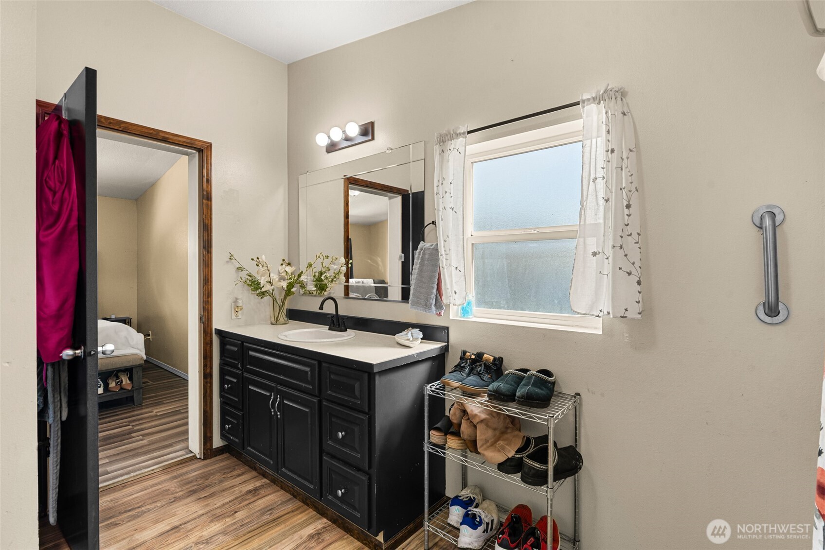 1053 South Perry Avenue East Wenatchee, WA 98802 - Photo 18 of 39