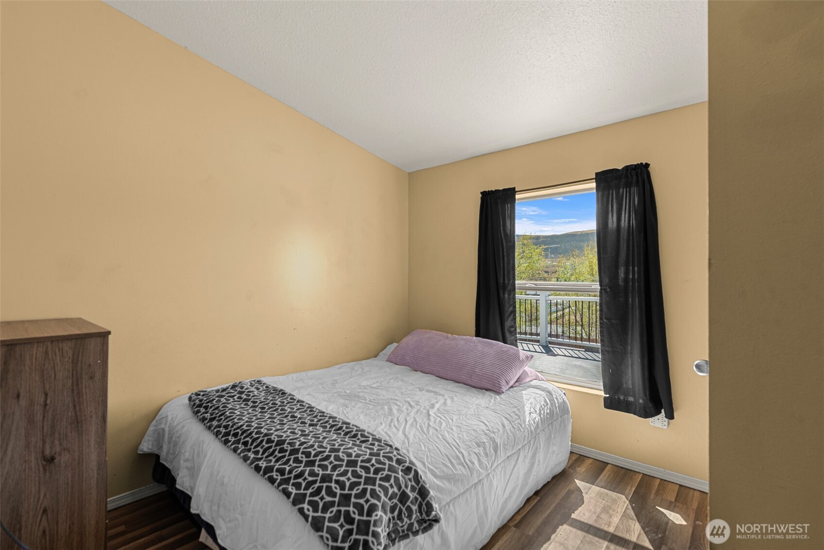 1053 South Perry Avenue East Wenatchee, WA 98802 - Photo 20 of 39