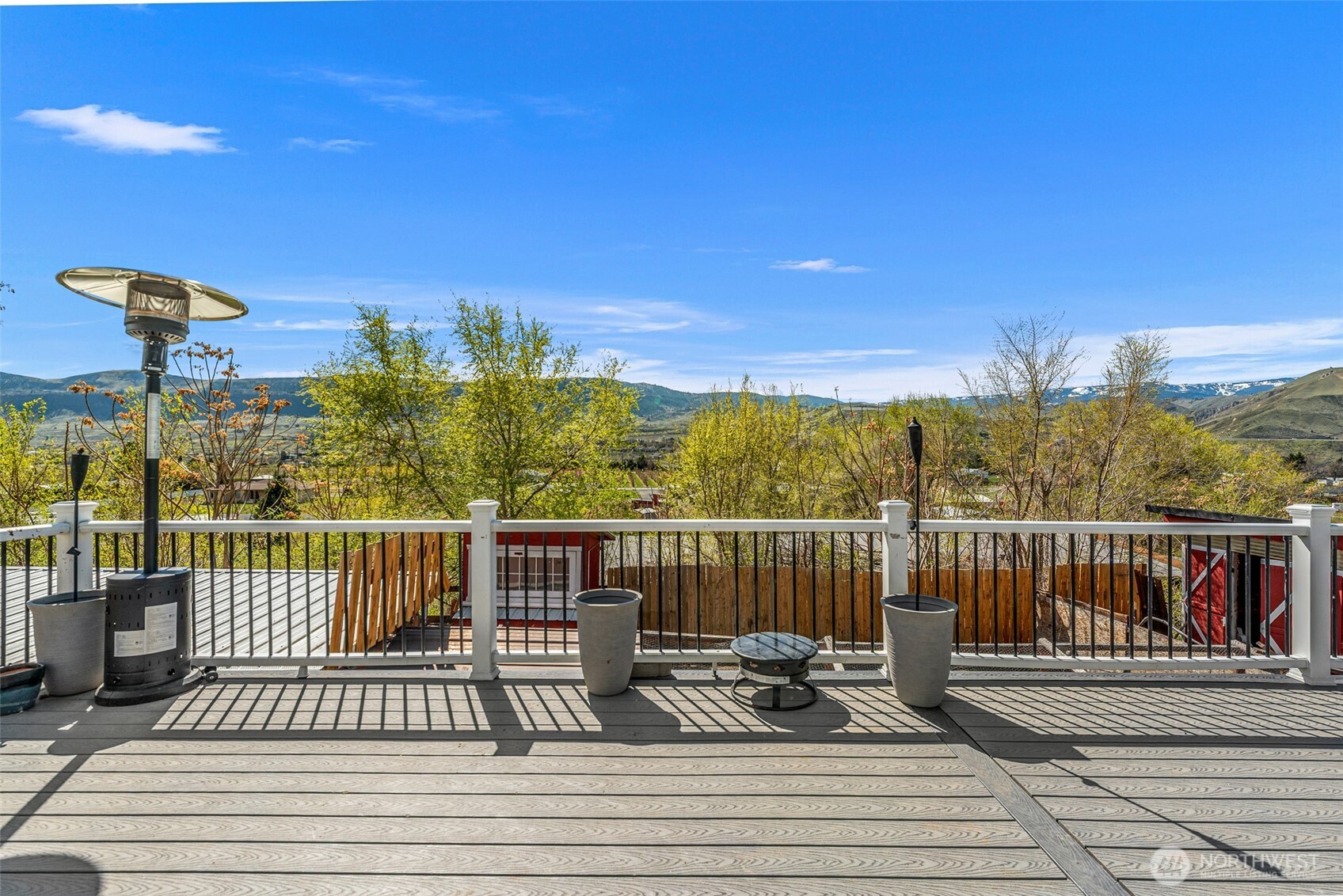 1053 South Perry Avenue East Wenatchee, WA 98802 - Photo 27 of 39