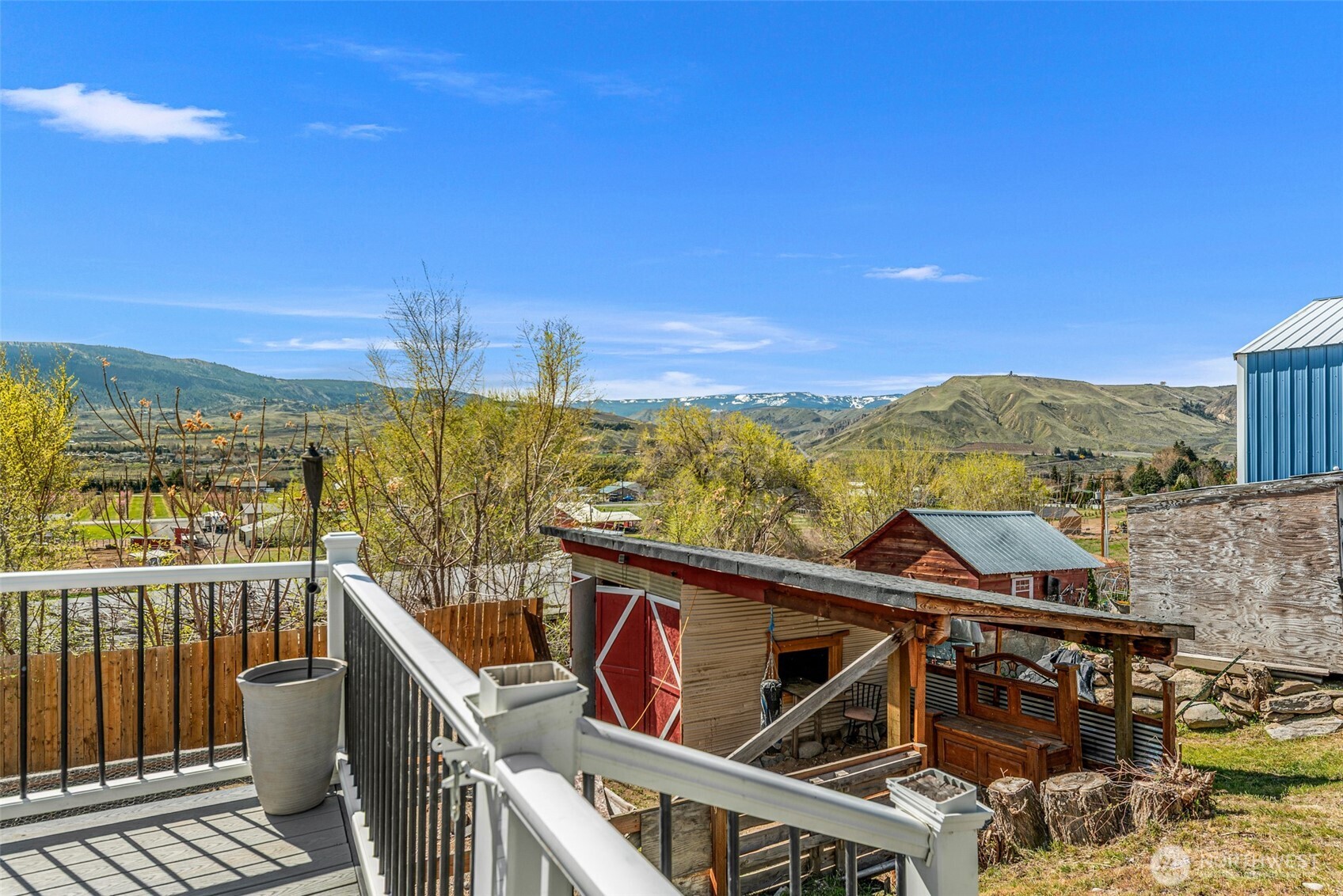 1053 South Perry Avenue East Wenatchee, WA 98802 - Photo 28 of 39