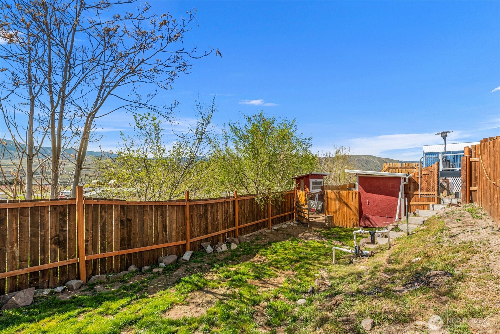 1053 South Perry Avenue East Wenatchee, WA 98802 - Photo 33 of 39