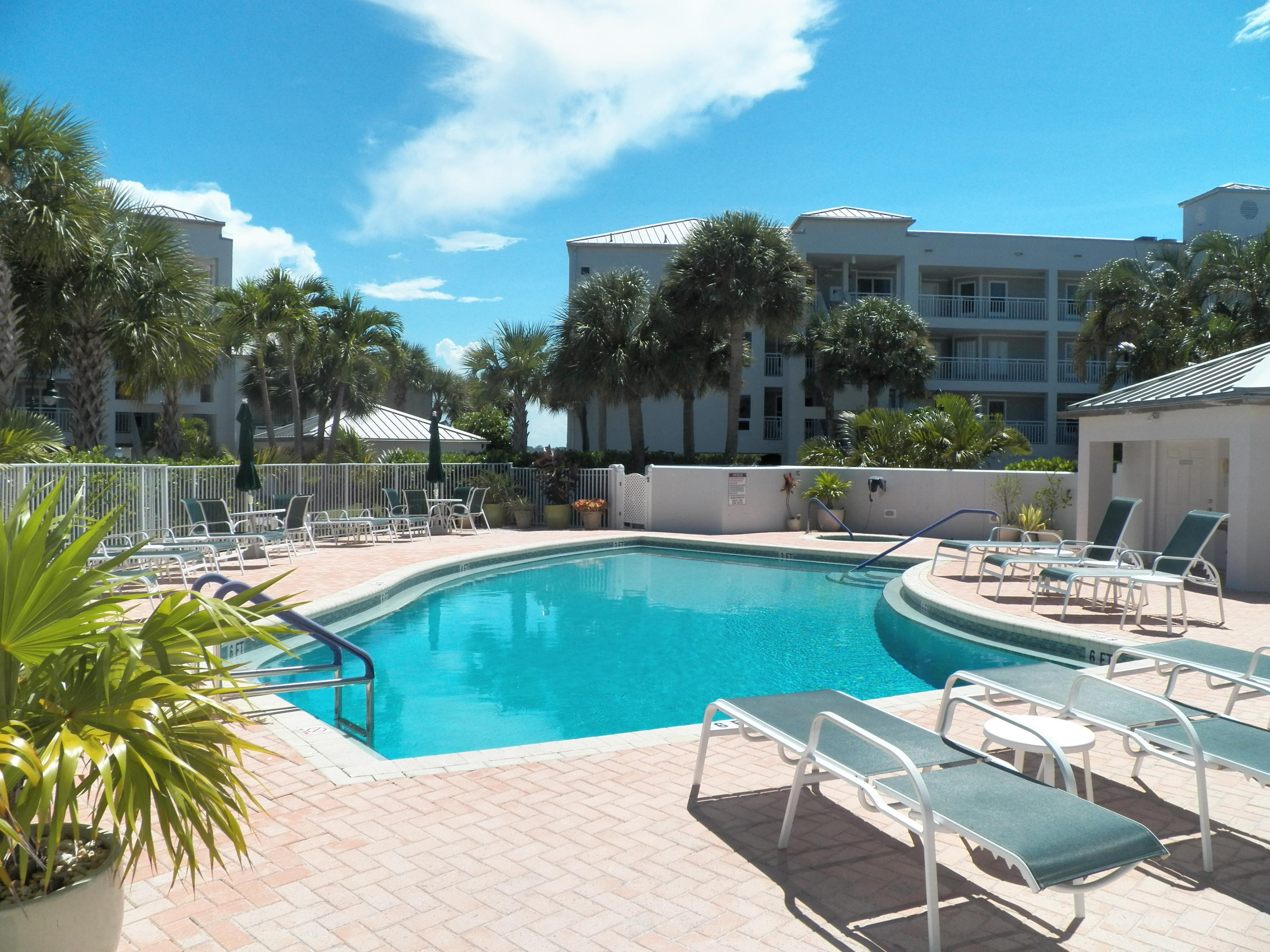 145 Northeast Edgewater Drive, Unit 4302 Stuart, FL 34996 - Photo 4 of 44 104_0170
