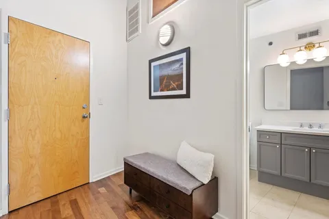 $389,000 | 1670 North Claremont Avenue, Unit 306, Chicago, IL 60647