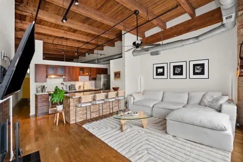 $389,000 | 1670 North Claremont Avenue, Unit 306, Chicago, IL 60647