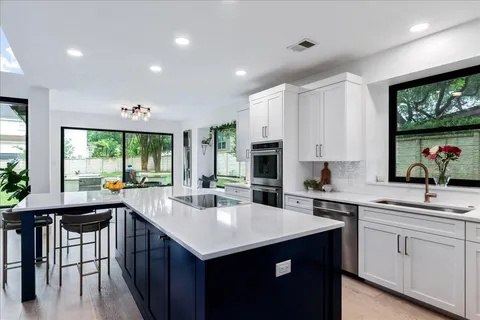 $1,350,000 | 28 Lost Meadow Trail, The Hills, TX 78738