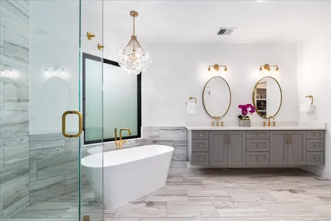 $1,350,000 | 28 Lost Meadow Trail, The Hills, TX 78738
