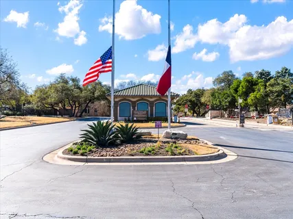 $1,350,000 | 28 Lost Meadow Trail, The Hills, TX 78738