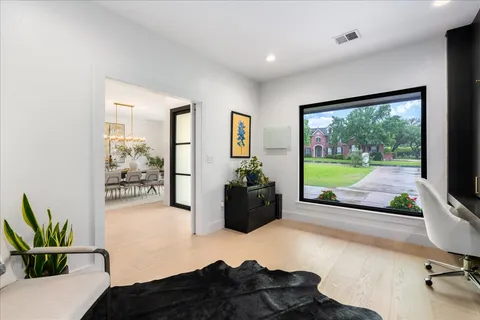 $1,350,000 | 28 Lost Meadow Trail, The Hills, TX 78738