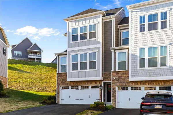 $399,999 | 207 Spruce Lane, Canonsburg, PA 15317