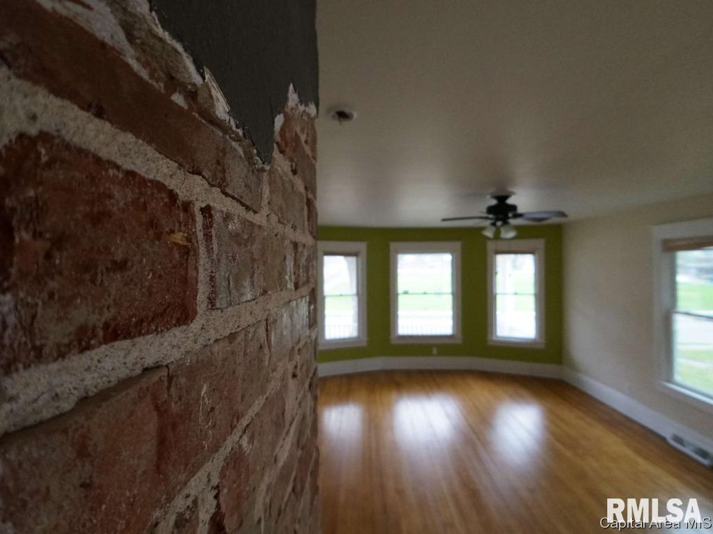 944 North 2nd Street Springfield, IL 62702 - Photo 23 of 36