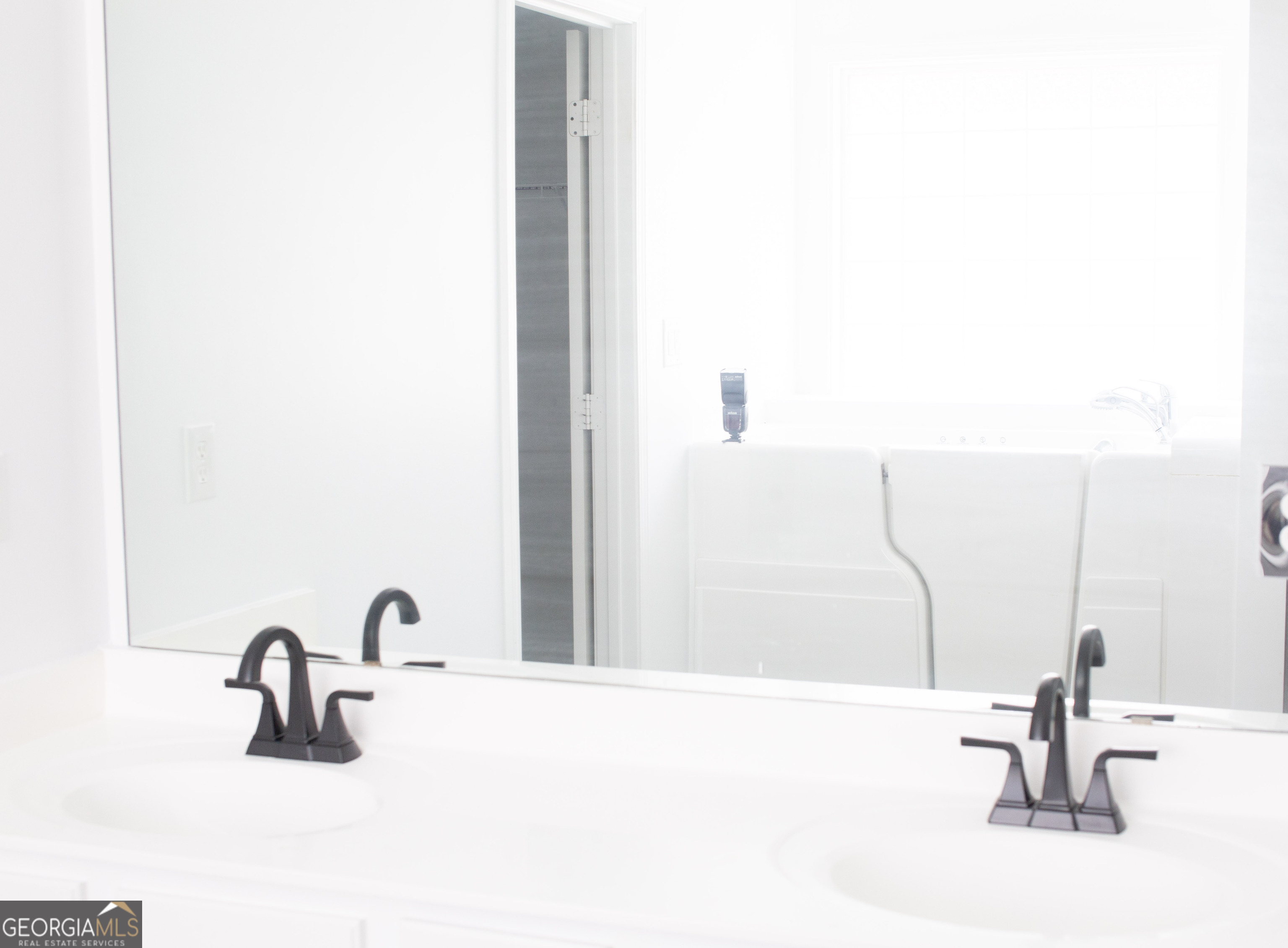 6127 Landers Loop Fairburn, GA 30213 - Photo 13 of 21 a bathroom with a sink