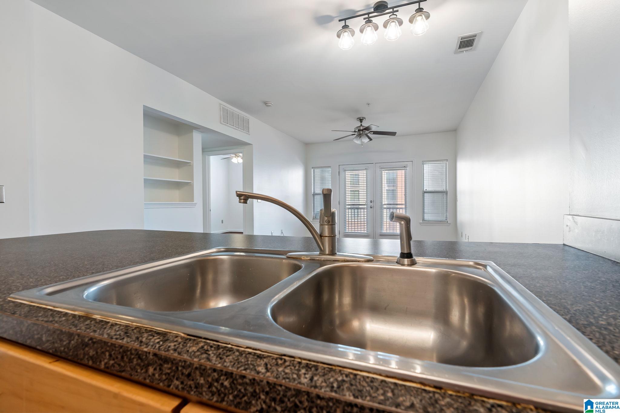 401 20th Street South, Unit 309 Birmingham, AL 35233 - Photo 12 of 37