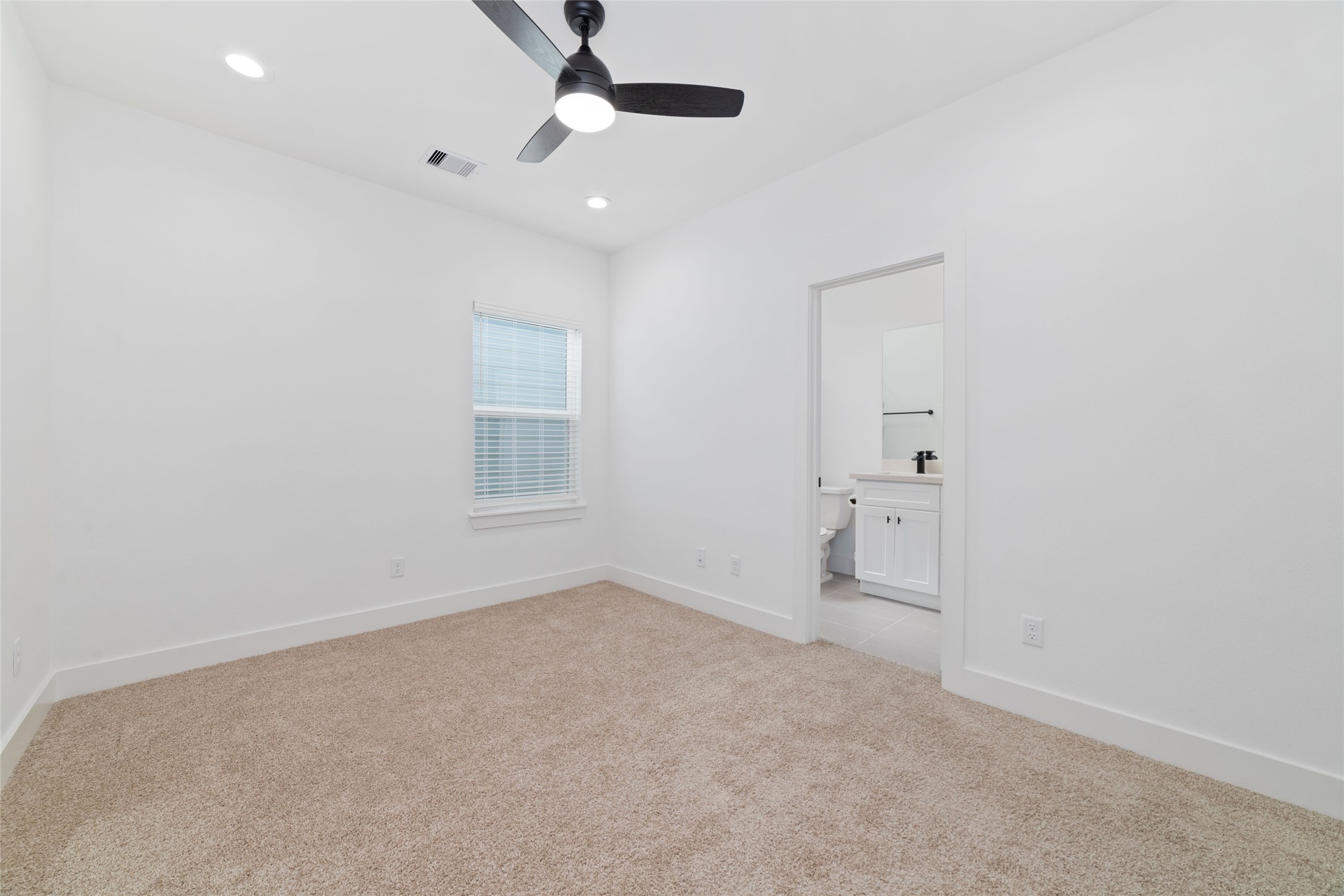 3444 Bolin Road Houston, TX 77092 - Photo 21 of 28