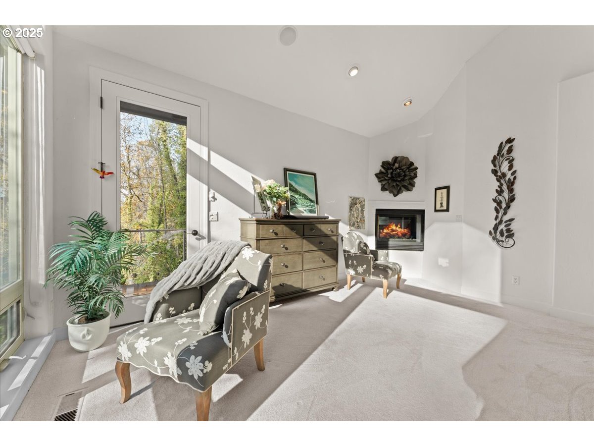 17616 Abiqua Road Northeast Silverton, OR 97381 - Photo 29 of 48