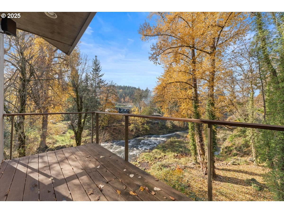 17616 Abiqua Road Northeast Silverton, OR 97381 - Photo 30 of 48