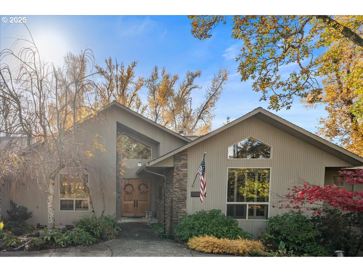 17616 Abiqua Road Northeast Silverton, OR 97381 - Photo 3 of 48