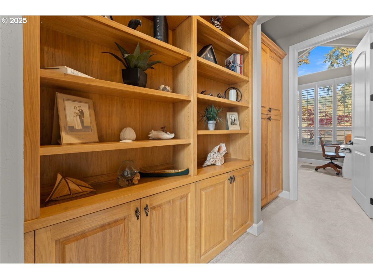 17616 Abiqua Road Northeast Silverton, OR 97381 - Photo 34 of 48