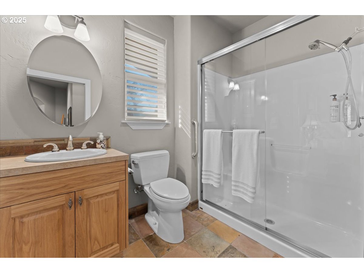 17616 Abiqua Road Northeast Silverton, OR 97381 - Photo 39 of 48