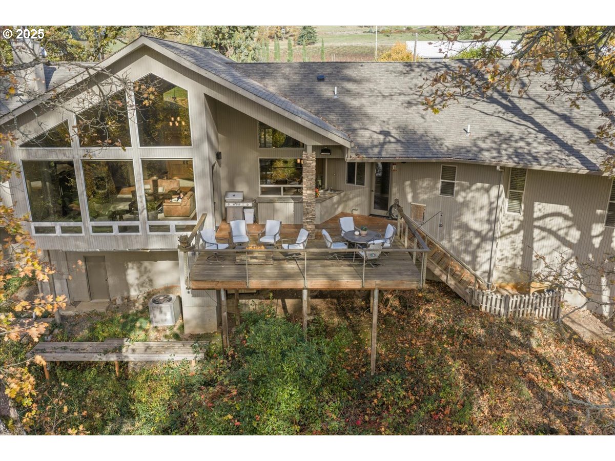 17616 Abiqua Road Northeast Silverton, OR 97381 - Photo 9 of 48