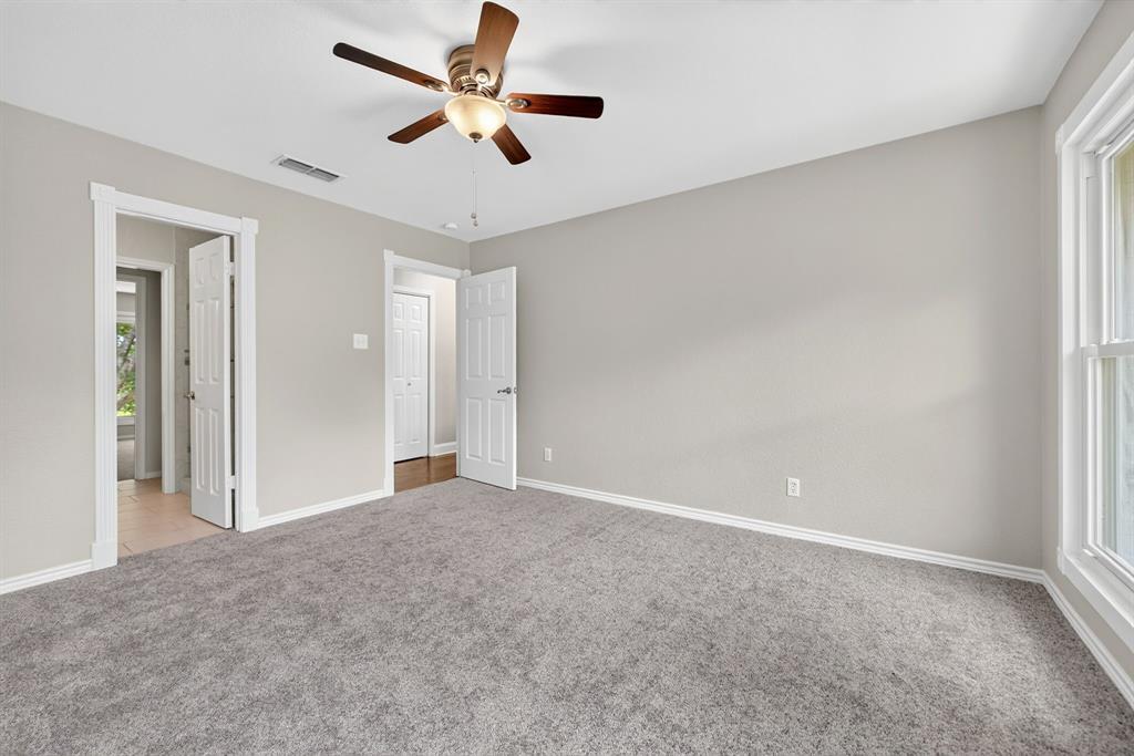 1201 Robbins Road Athens, TX 75751 - Photo 30 of 40 2nd Floor-Front Left Bedroom with Jack/ Jill Style Bathroom