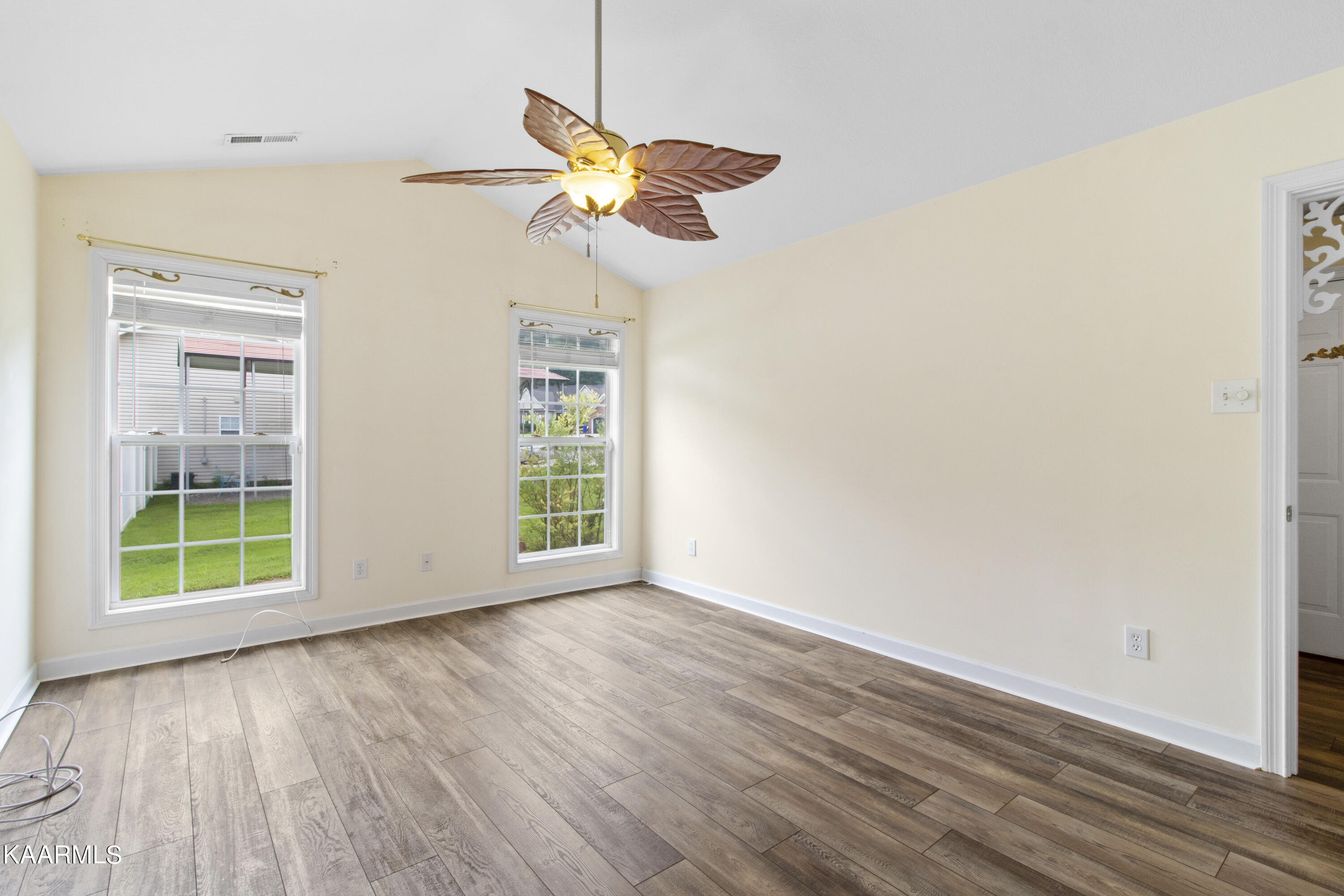 210 Hermitage Boulevard Oak Ridge, TN 37830 - Photo 12 of 41 IMG_5492