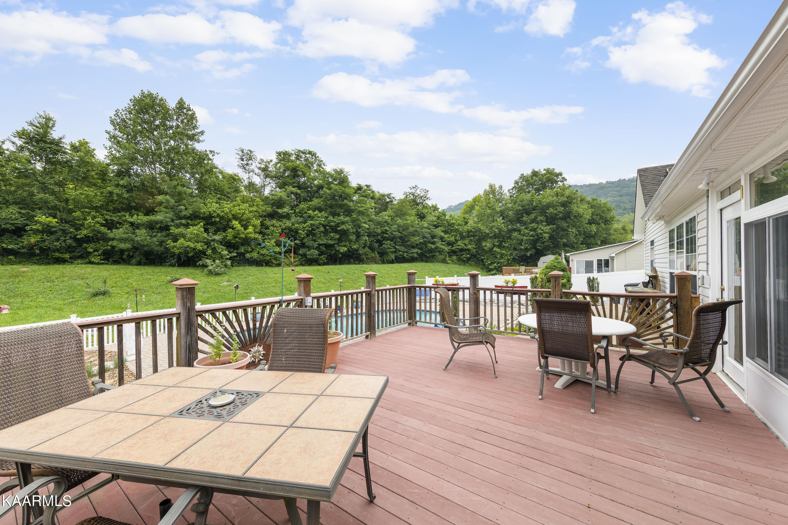 210 Hermitage Boulevard Oak Ridge, TN 37830 - Photo 20 of 41 030A0253