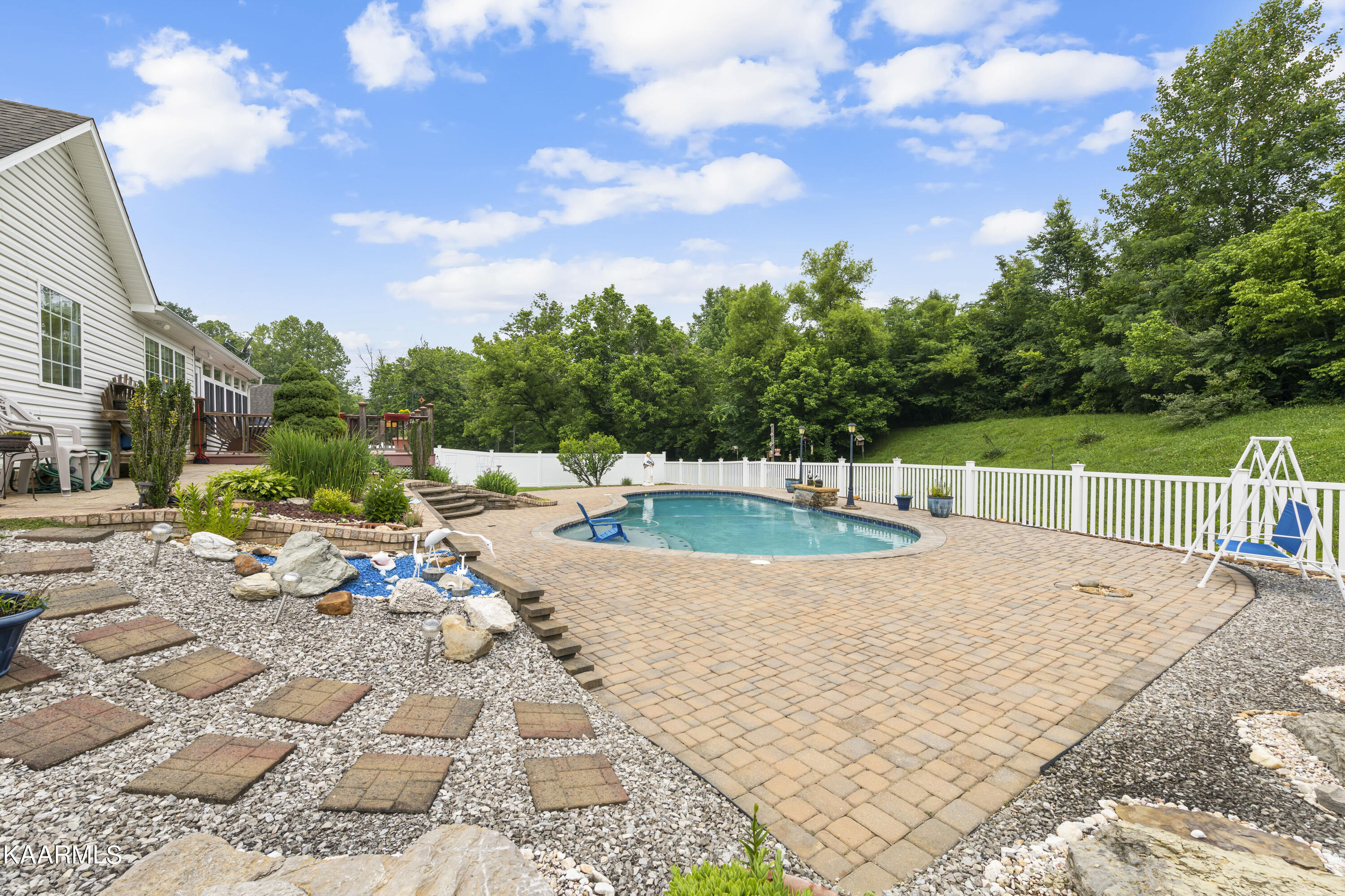210 Hermitage Boulevard Oak Ridge, TN 37830 - Photo 23 of 41 030A0268