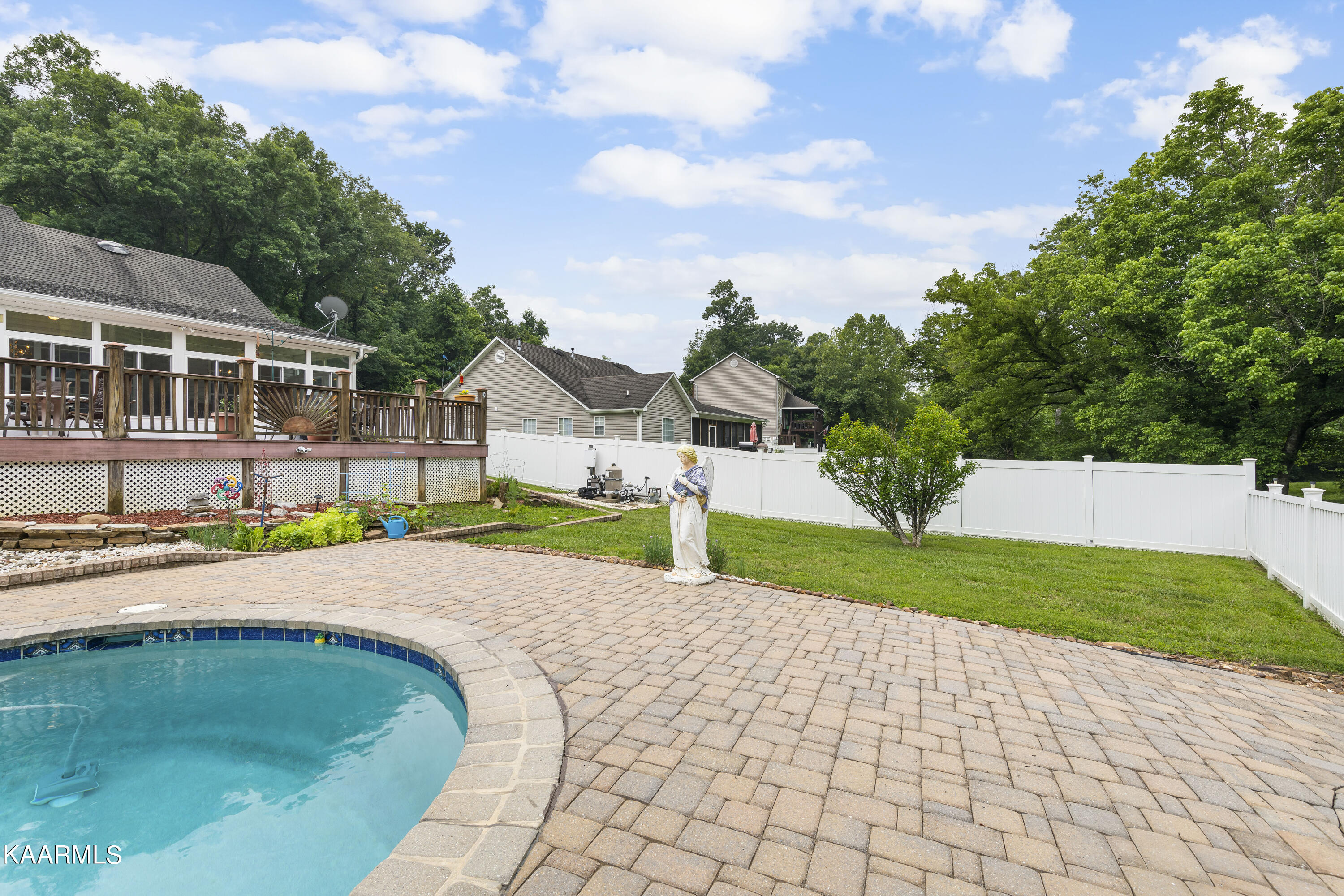 210 Hermitage Boulevard Oak Ridge, TN 37830 - Photo 24 of 41 030A0278