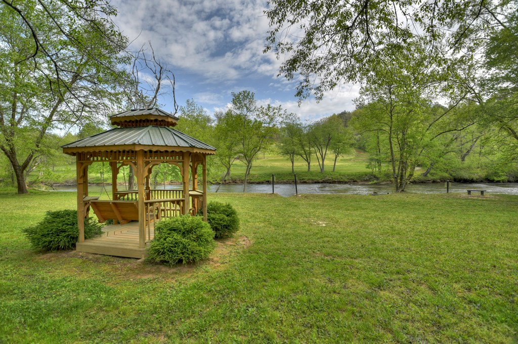158 Spring Run Drive Blue Ridge, GA 30513 - Photo 68 of 88