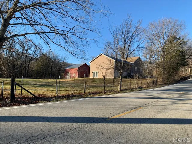 $460,000 | 3136 Mill Hill Road, St. Clair, MO 63077