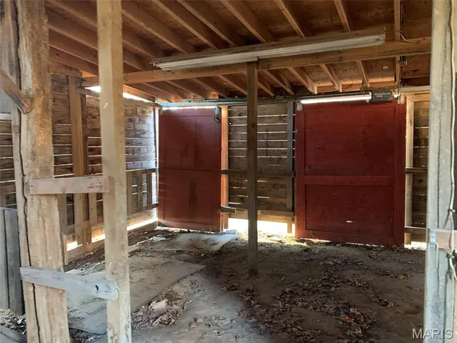 $460,000 | 3136 Mill Hill Road, St. Clair, MO 63077