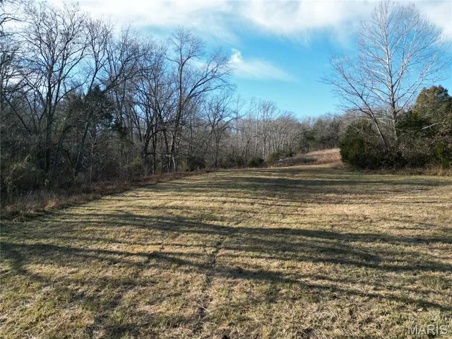 $460,000 | 3136 Mill Hill Road, St. Clair, MO 63077