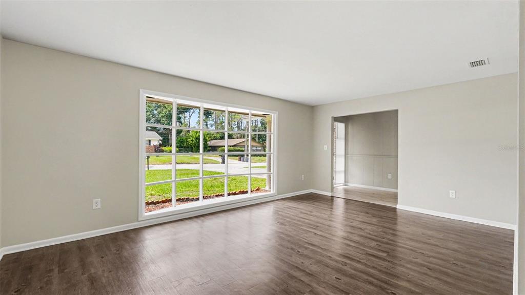 2135 Northeast 6th Place Ocala, FL 34470 - Photo 5 of 22